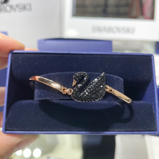 Swarovski Iconic Swan Bangle Black Gold 5614119