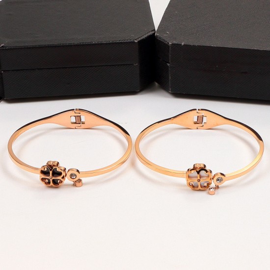 Van Cleef & Arpels Alhambra Of Rose Gold And Gold Bracelets 2 Colors