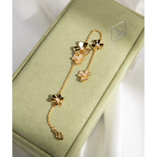 Van Cleef & Arpels Frivole Gold VCA Bracelets 5 Flowers