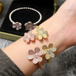 Van Cleef & Arpels Frivole Of Gold And Silver Rose Bracelets 3 Colors 