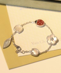 Van Cleef & Arpels Bracelets