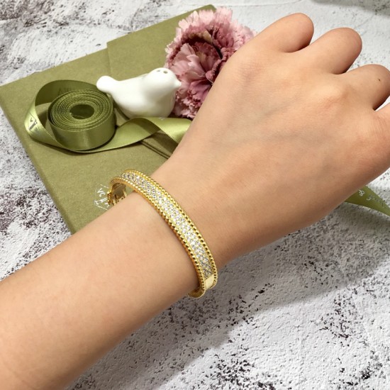 Van Cleef & Arpels Perlee Sweet Colovers Gold/Silver And Rose Gold Bracelets