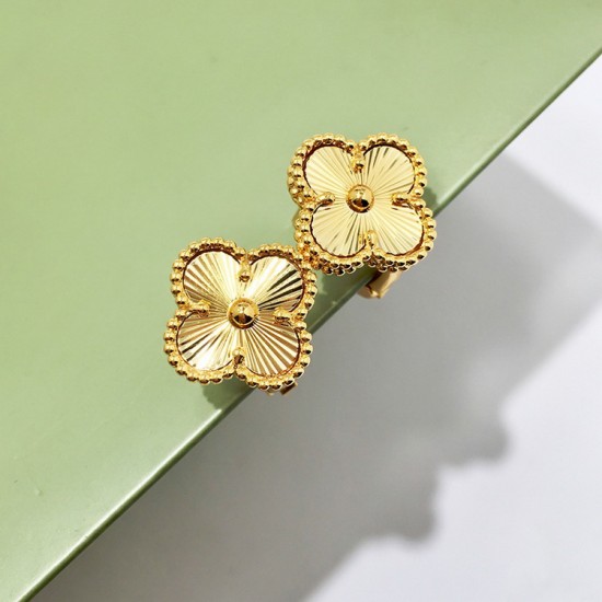 Van Cleef & Arpels Sweet Alhambra Of Gold VCA Earrings