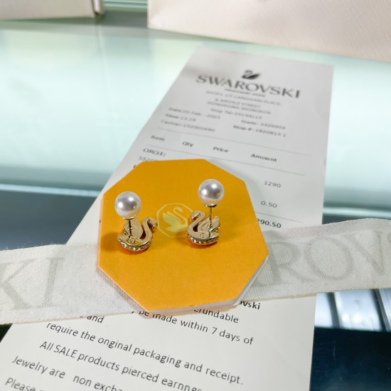 Swarovski Iconic Swan Red Gold Earring 5677597