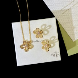 Van Cleef & Arpels Flowerlace Rose Gold/VCA Necklaces Silver 3 Colors 