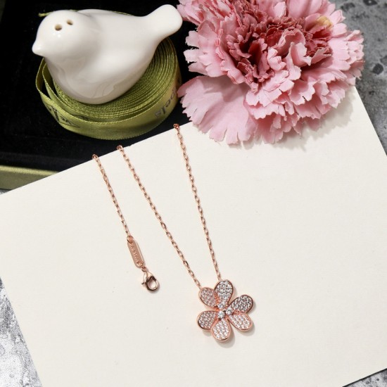 Van Cleef & Arpels Frivole Of Rose Gold VCA Necklaces 3 Colors