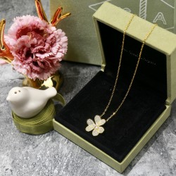 Van Cleef & Arpels Frivole Of Rose Gold VCA Necklaces 3 Colors 