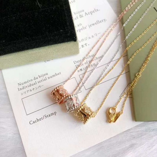 Van Cleef & Arpels Perlee Of Rose Gold/VCA Necklaces Gold Silver 3 Colors