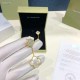 Van Cleef & Arpels Sweet Alhambra Of Gold VCA Necklaces White