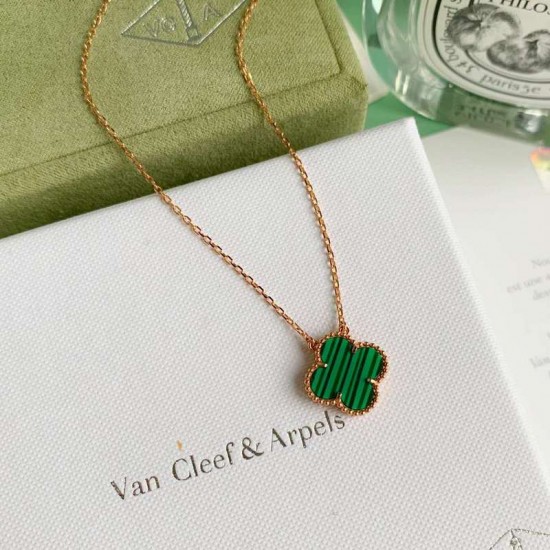 Van Cleef & Arpels Vintage Alhambra Of Gold VCA Necklaces Green