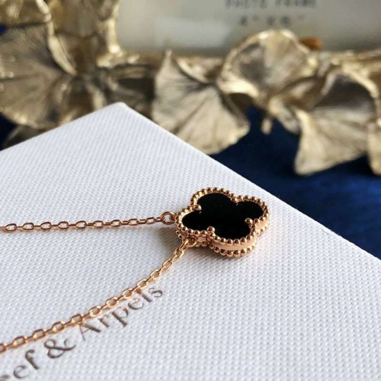 Van Cleef & Arpels Vintage Alhambra Of Rose Gold VCA Necklaces Black