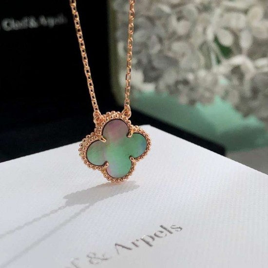 Van Cleef & Arpels Vintage Alhambra Of Rose Gold/VCA Necklaces Green