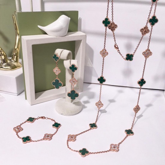 Van Cleef & Arpels Vintage Alhambra Of Rose Gold VCA Necklaces Silver 20 Flowers