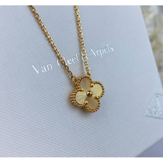 Van Cleef & Arpels Vintage Alhambra Of Rose Gold/VCA Necklaces