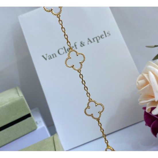 Van Cleef & Arpels Vintage Alhambra Rose Gold Of VCA Necklaces 5 Flowers