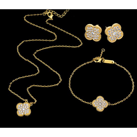 Van Cleef & Arpels Vintage Alhambra Silver Of VCA Necklaces Gold