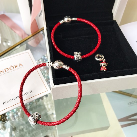 Pandora Red Single Circle Bangle Cow Leather