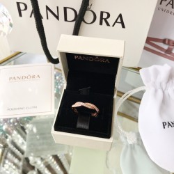 Pandora Sparkling Twisted Lines Ring 180892CZ-60