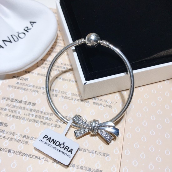 Pandora Gorgeous Bow Bangle Sterling Silver