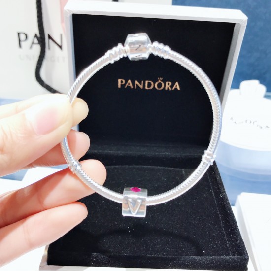 Pandora Love Bangle Sterling Silver 20082773