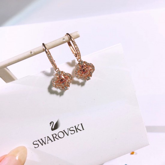 Swarovski Sparkling Dance Earrings 5516477