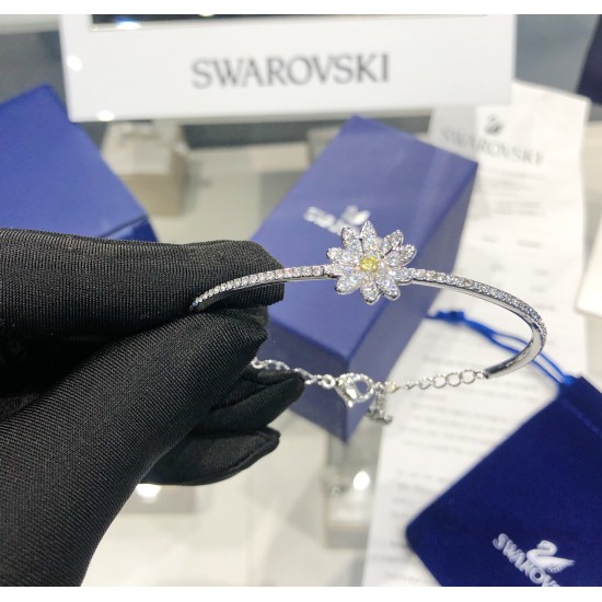 Swarovski Eternal Flower Bangle 5542012 5.9CMx4.5CM