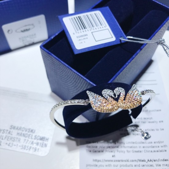 Swarovski Iconic Swan Bangle 5256264