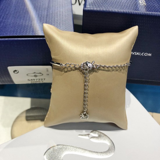 Swarovski North Bangle 5497227 5.9CMx4.5CM