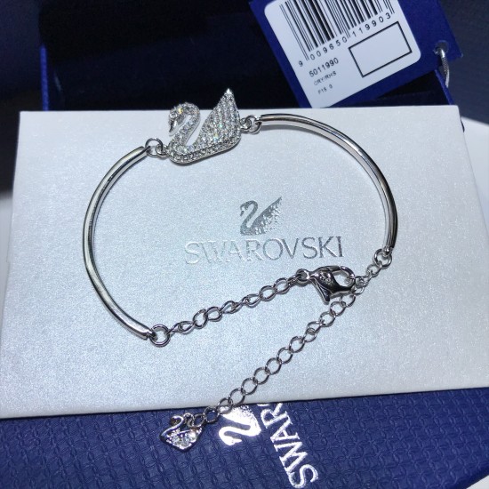 Swarovski Swan Bangle 5011990