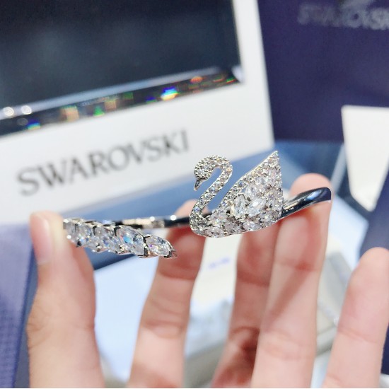 Swarovski Swan Lake Bangle 5231330