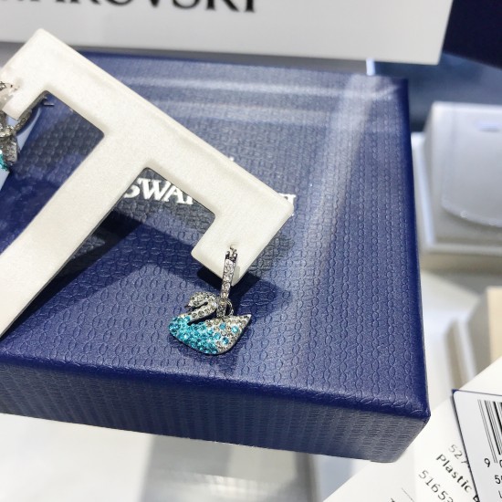 Swarovski Iconic Swan Earrings 5512577