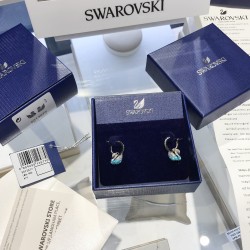 Swarovski Iconic Swan Earrings 5512577