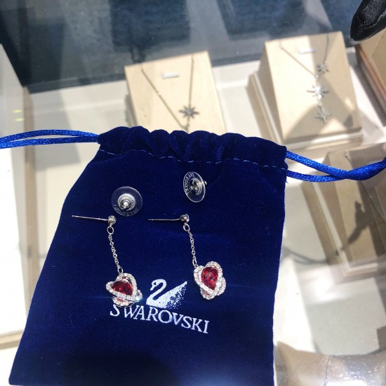 Swarovski Outstanding Earrings 5462581