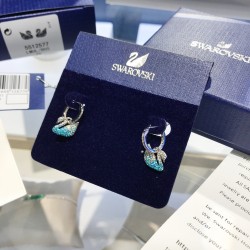 Swarovski Iconic Swan Earrings 5512577