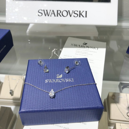 Swarovski Attract Pear Set 5569174