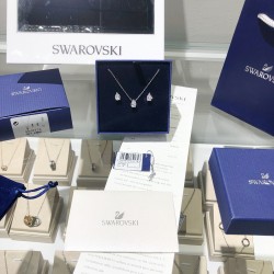 Swarovski Attract Pear Set 5569174