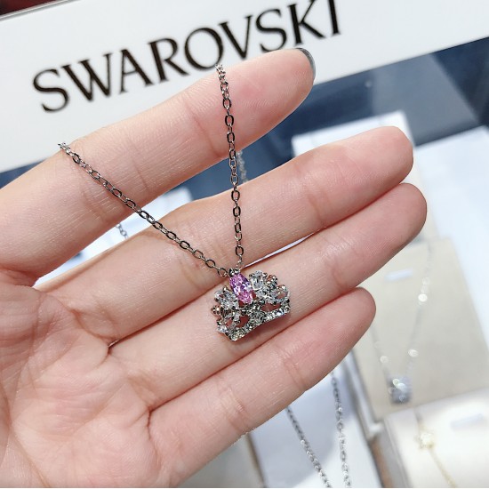 Swarovski Bee A Queen Necklace 5501076