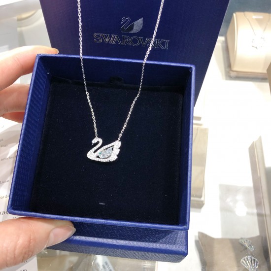 Swarovski Dancing Swan Necklace 5514421