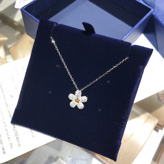 Swarovski Tough Flower Necklace 5136830